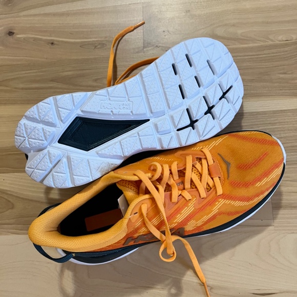 Hoka women’s Mach Supersonic sneaker NWOT - Picture 7 of 7